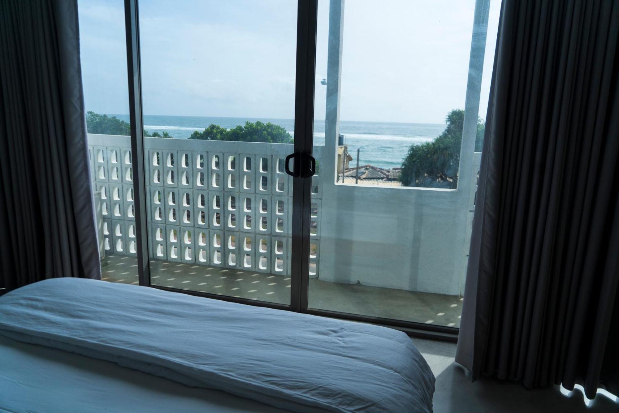 Four Petals Inn Colombo Extérieur photo