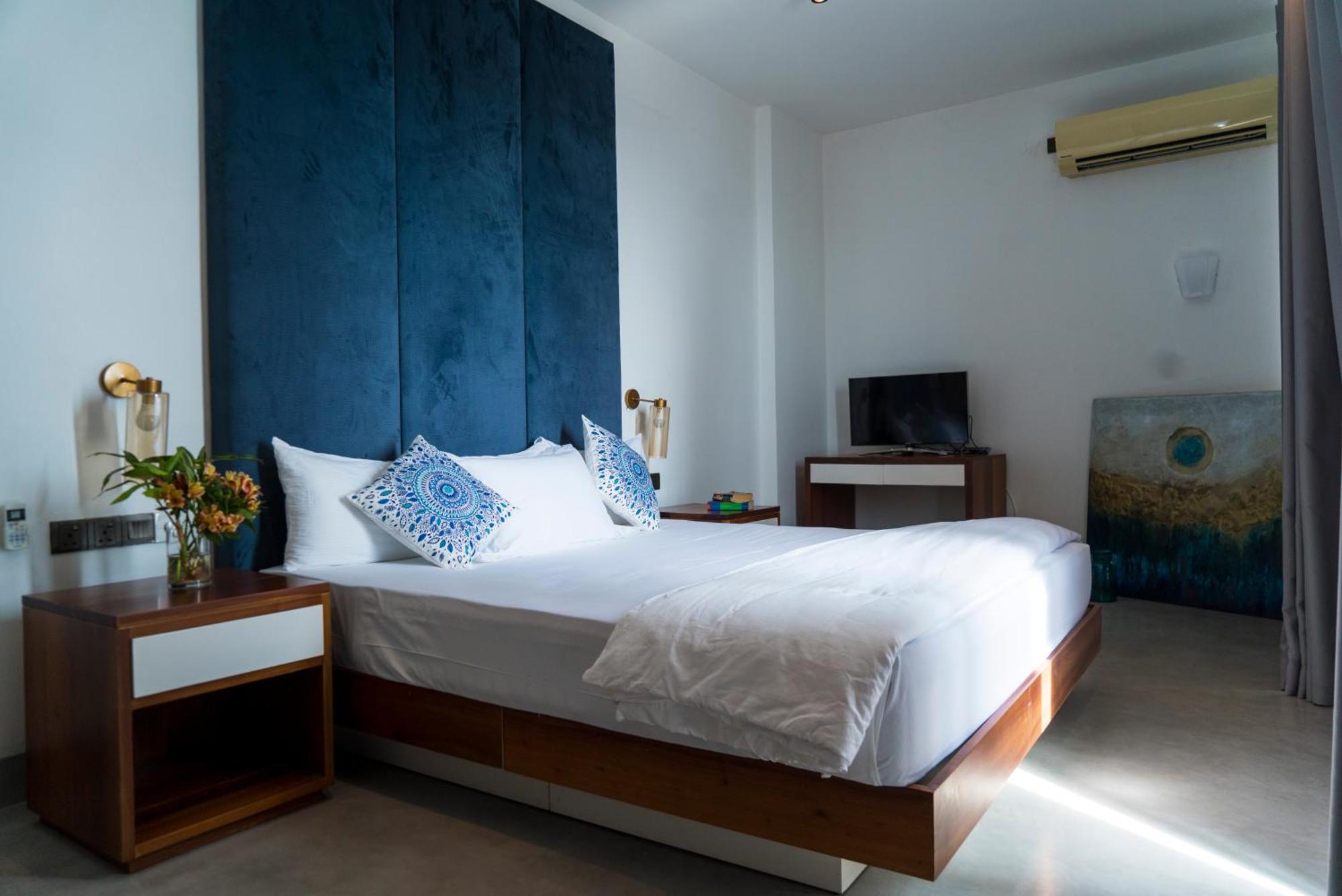 Four Petals Inn Colombo Extérieur photo