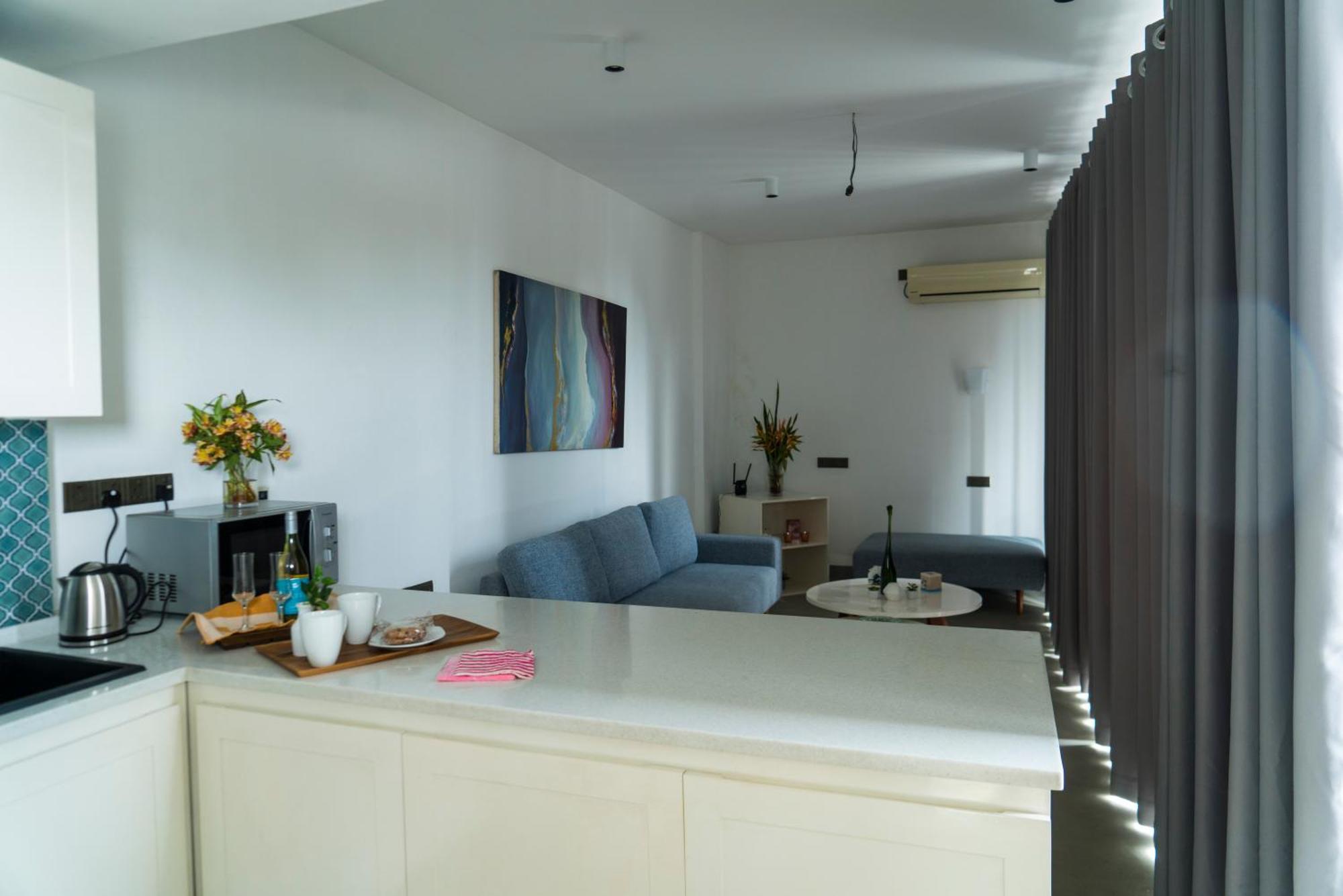 Four Petals Inn Colombo Extérieur photo