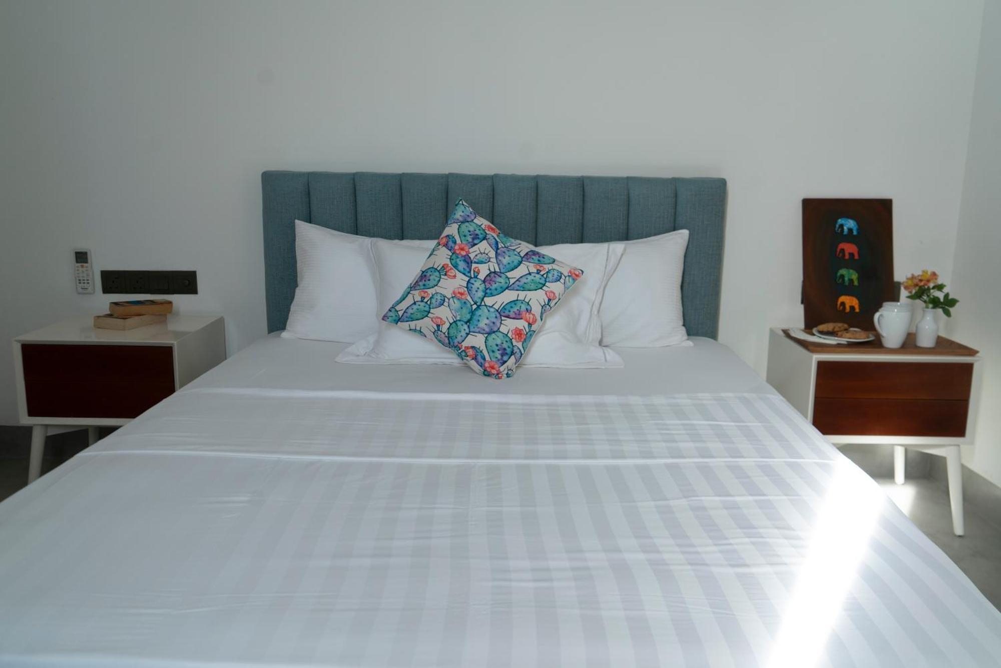 Four Petals Inn Colombo Extérieur photo