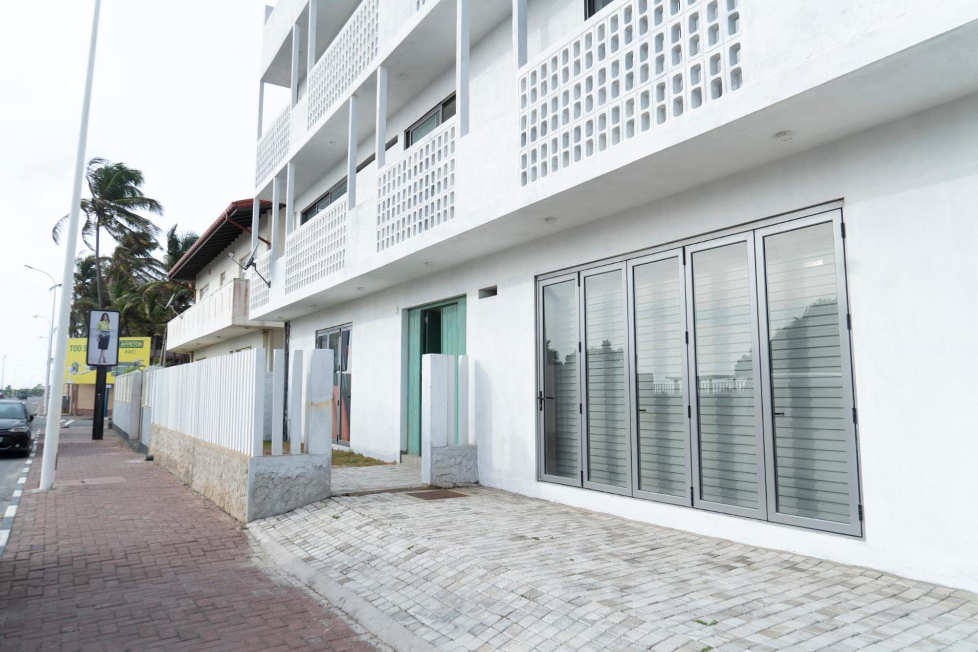 Four Petals Inn Colombo Extérieur photo