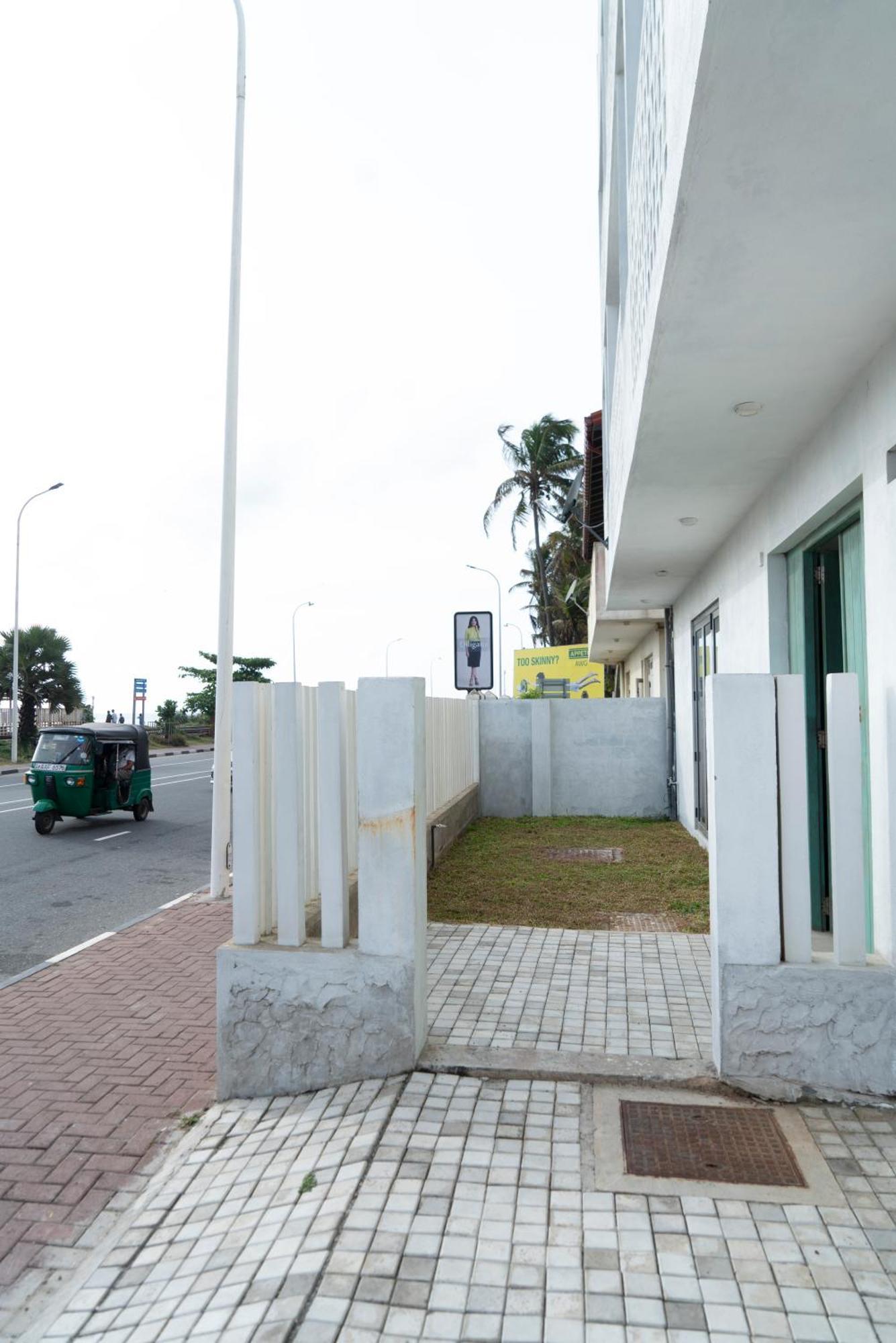 Four Petals Inn Colombo Extérieur photo