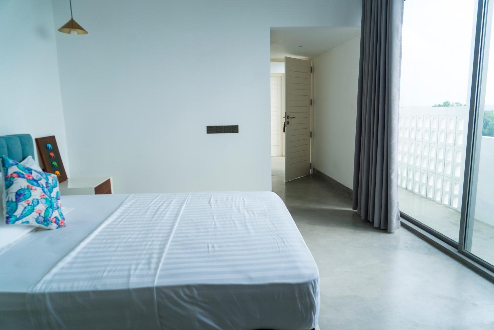 Four Petals Inn Colombo Extérieur photo