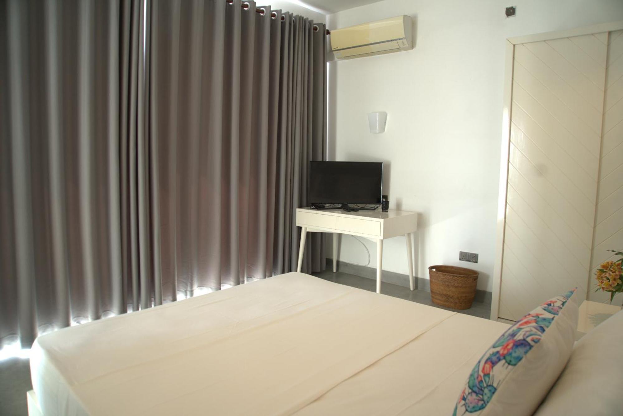 Four Petals Inn Colombo Extérieur photo
